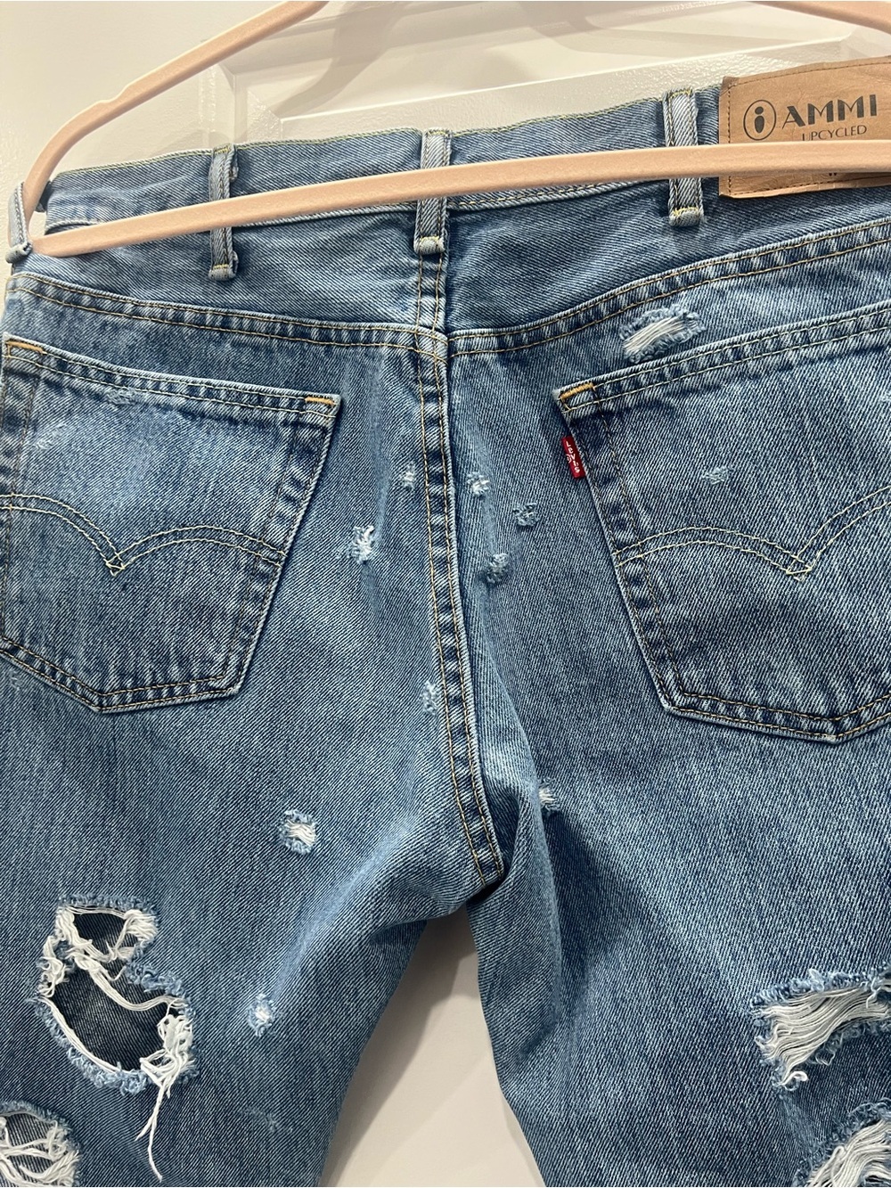 Women's Levi’s Light Blue Distressed Patch Jeans Creator of the jeans IAMMI - Picture 10 of 16